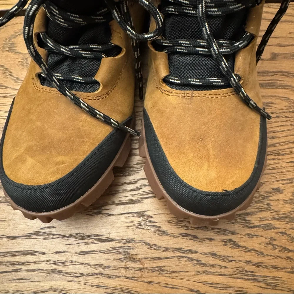 Bogs Brown Winter Boots hiking Sherpa lined work‎ SNOW lace up Women’s 6 Size 37
